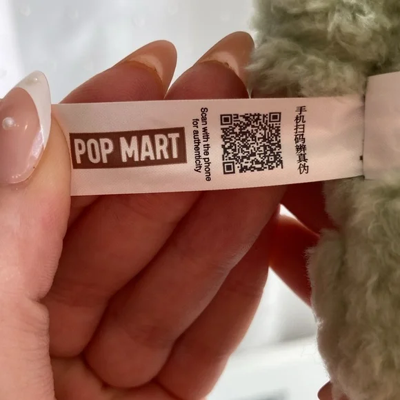 AUTHENTIC POP MART LABUBU - THE MONSTERS EXCITING MACARON EDITION - GREEN GRAPE - Picture 4 of 6